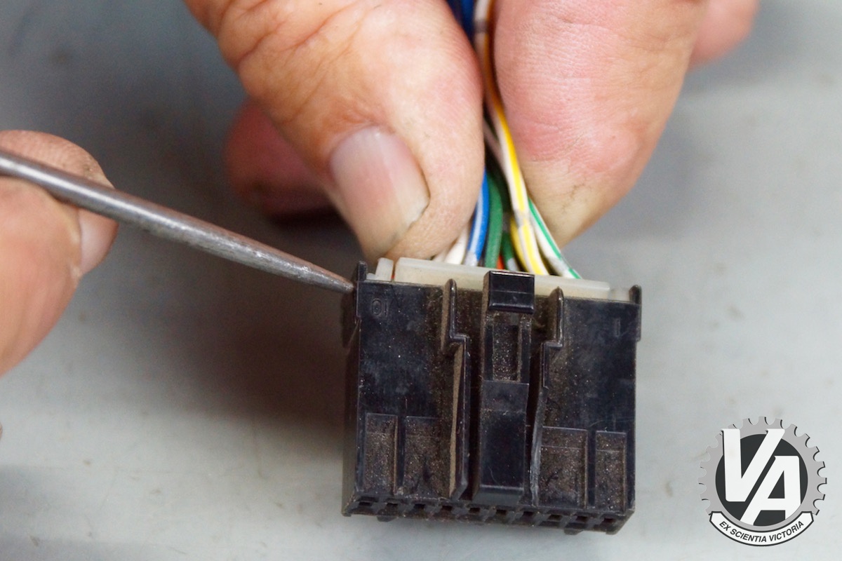 Zoom in ecu-pin-removal-guide-0006.jpg
