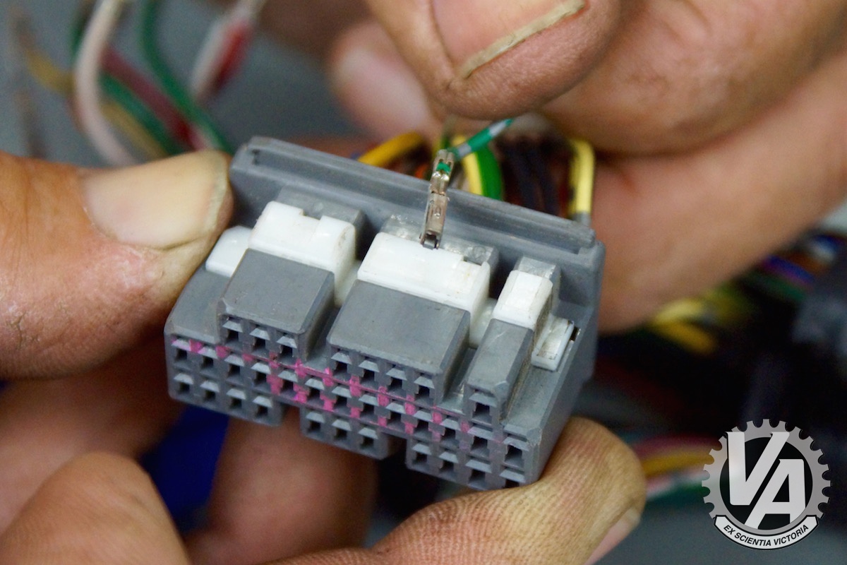 Zoom in ecu-pin-removal-guide-0021.jpg