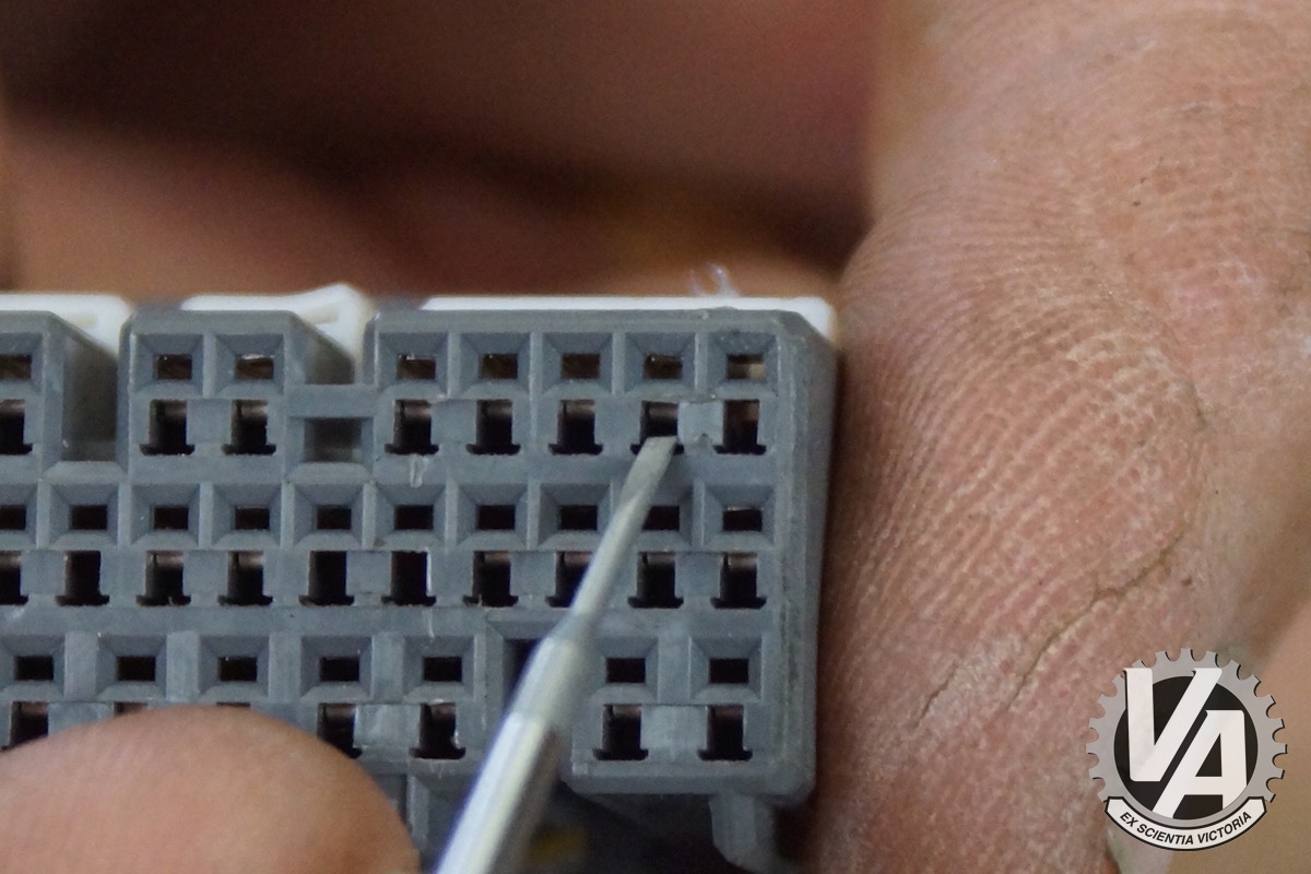 Zoom in ecu-pin-removal-guide-0023.jpg