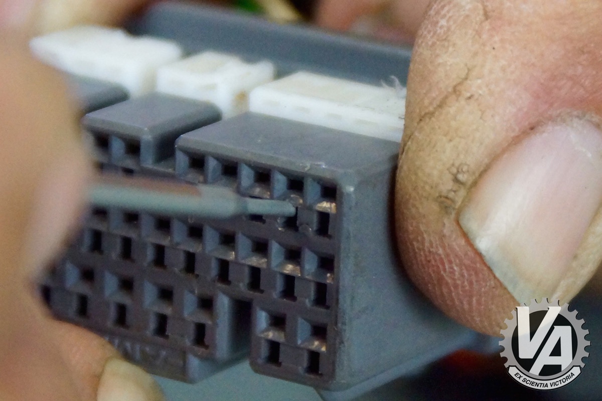 Zoom in ecu-pin-removal-guide-0024.jpg