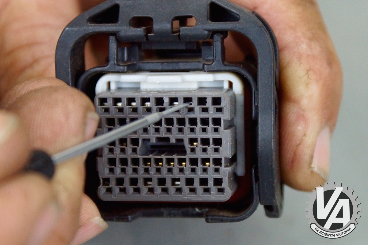 Zoom in ecu-pin-removal-guide-0028.jpg
