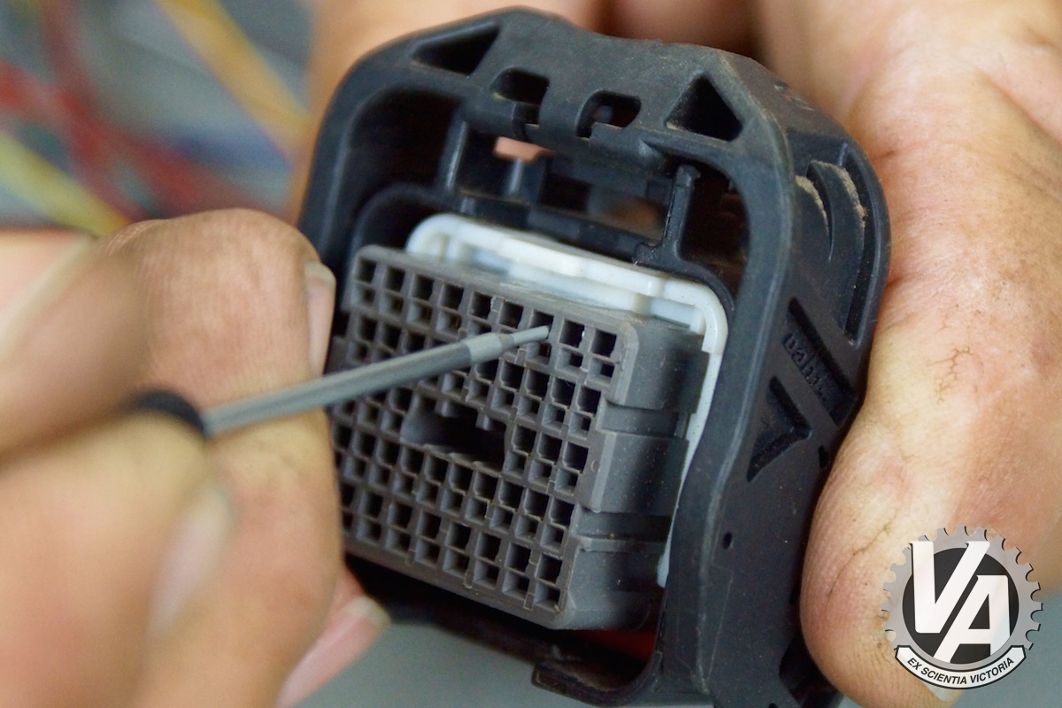 Zoom in ecu-pin-removal-guide-0029.jpg