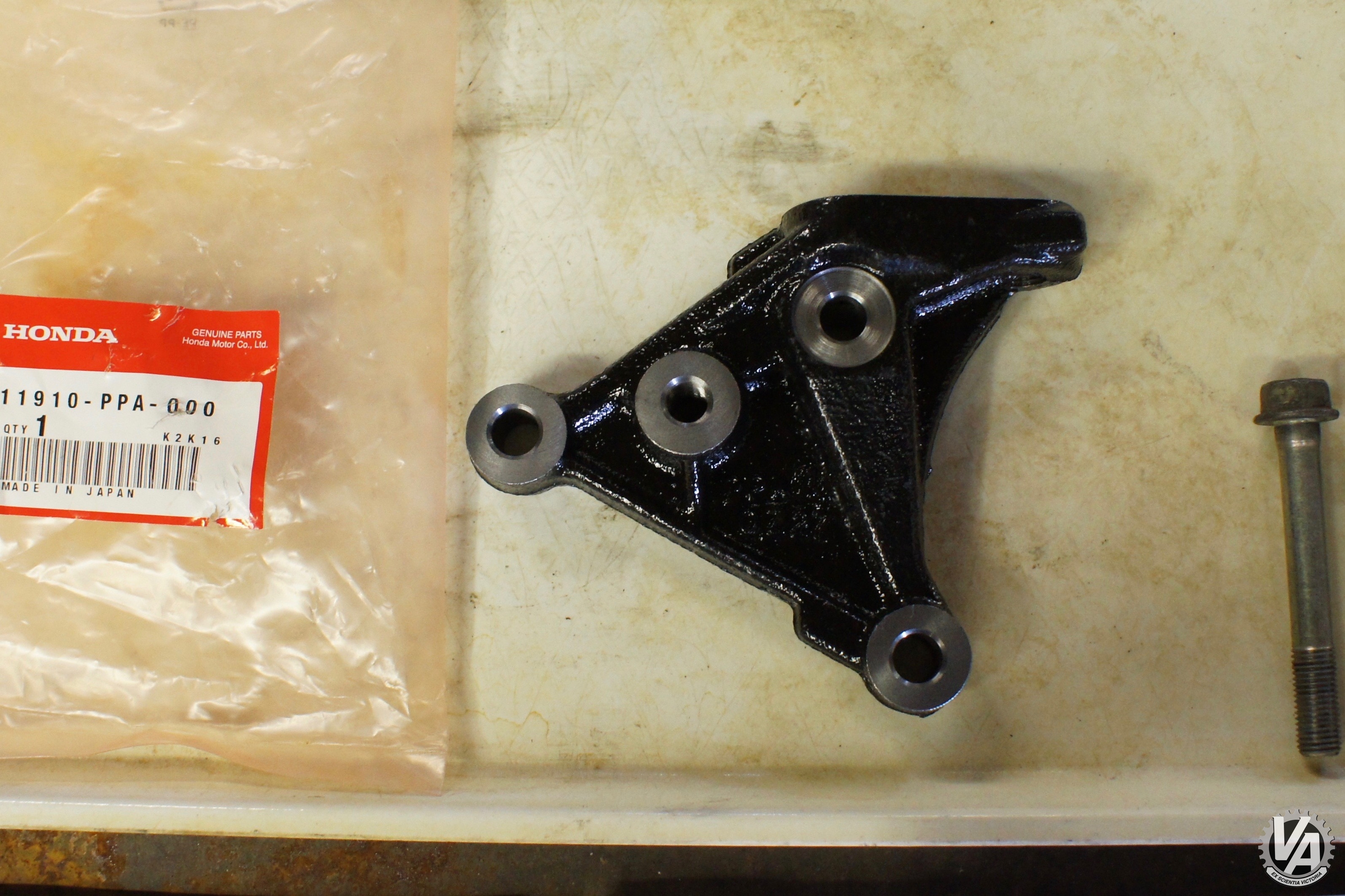 Zoom in BudgetK_bracket.jpg